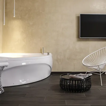 Adelphi Boutique 3*