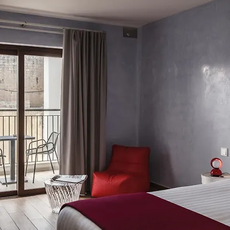 Adelphi Boutique 3*