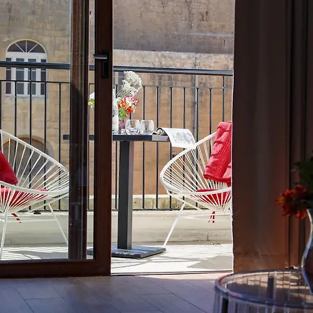 Adelphi Boutique Hotel 3*