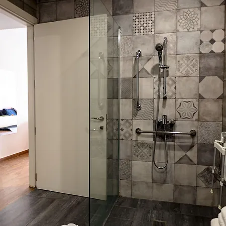 Adelphi Boutique Hotel
