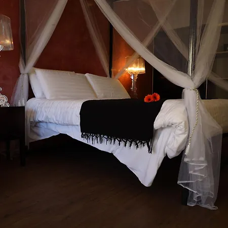 Adelphi Boutique Hotel 3*