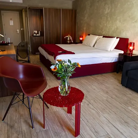 Ξενοδοχείο Adelphi Boutique 3*
