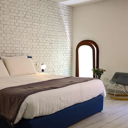 Adelphi Boutique Hotel 3*