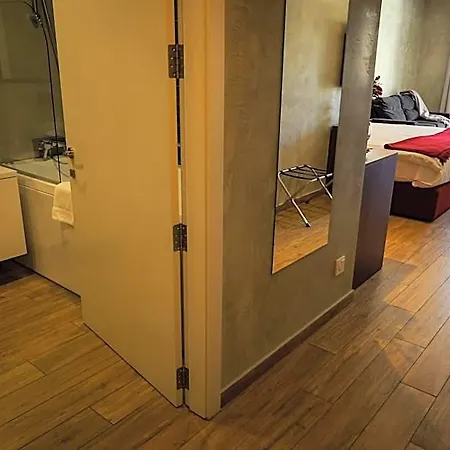 Adelphi Boutique Hotel 3*