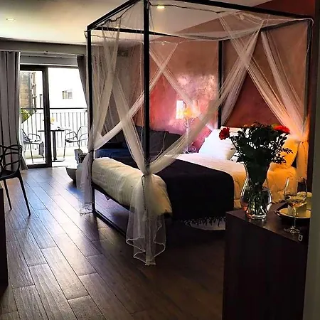 Adelphi Boutique Hotel 3*