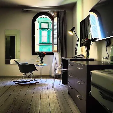 Adelphi Boutique Hotel