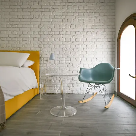 Adelphi Boutique 3*