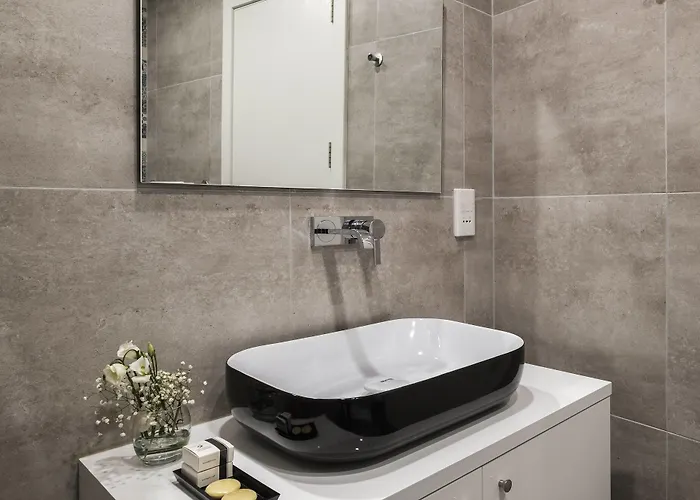 Adelphi Boutique Hotel 3*