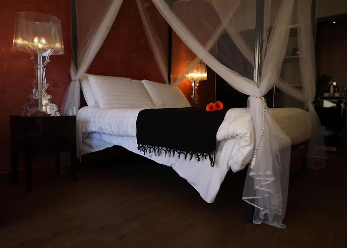 Adelphi Boutique Hotel 3*